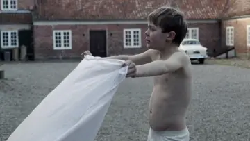 Zasłona do filmu "Nadejdzie dzień" #352516
