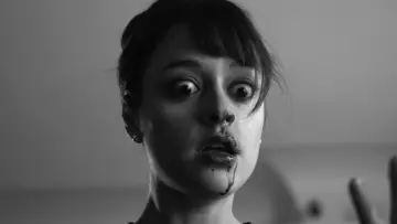 Zasłona do filmu "Darling" #744401