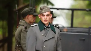 Zasłona do filmu "Akuszerka" #502078