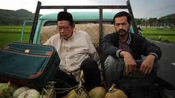 Zasłona do filmu "Mencari Hilal" #706851