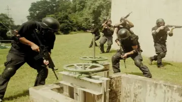 Zasłona do filmu "Na linii" #400030
