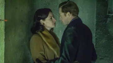 Zasłona do filmu "Despite the Falling Snow" #1044493