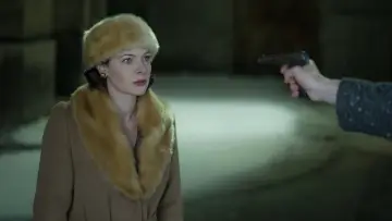 Zasłona do filmu "Despite the Falling Snow" #1044497