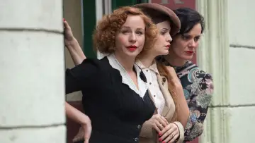 Zasłona do filmu "Mamuśka i inni pomyleńcy w rodzinie" #1174686