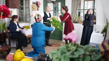 Zasłona do filmu "Mamuśka i inni pomyleńcy w rodzinie" #1174687