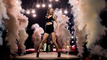 Zasłona do filmu "Taylor Swift: The 1989 World Tour - Live" #363809