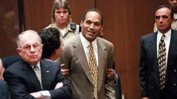 Zasłona do filmu "O.J.: Made in America" #452131