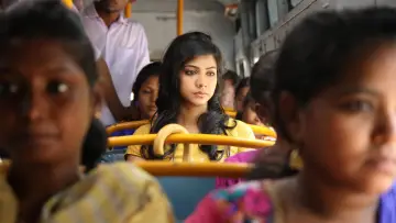 Zasłona do filmu "காதலும் கடந்து போகும்" #1651722