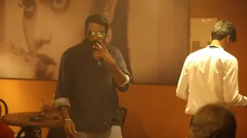Zasłona do filmu "காதலும் கடந்து போகும்" #1651739