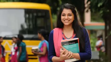 Zasłona do filmu "ஆகம்" #1622112