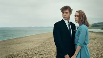 Zasłona do filmu "Na plaży Chesil" #1049684