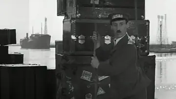 Zasłona do filmu "Strange Innertube" #1149744