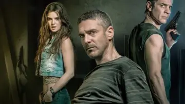 Zasłona do filmu "Wyjście z tunelu" #240604