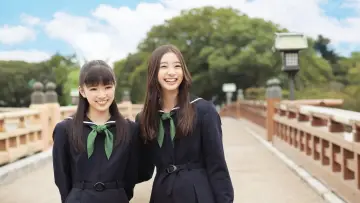Zasłona do filmu "でーれーガールズ" #1622018