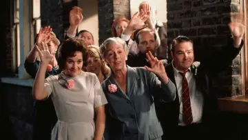 Zasłona do filmu "Dalekie głosy, spokojne życie" #421568