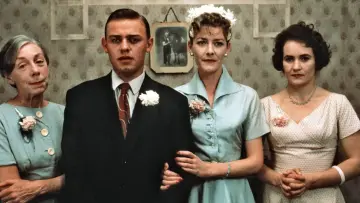 Zasłona do filmu "Dalekie głosy, spokojne życie" #421569