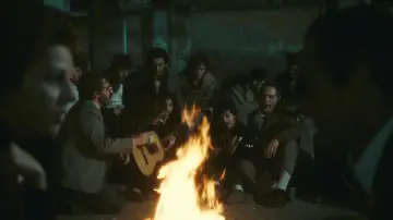 Zasłona do filmu "C