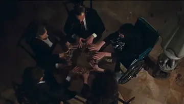 Zasłona do filmu "La notte che Evelyn uscì dalla tomba" #1524711
