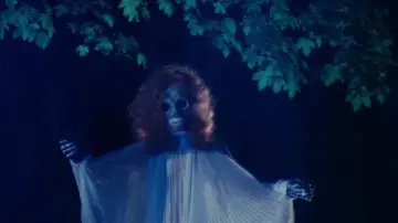 Zasłona do filmu "La notte che Evelyn uscì dalla tomba" #1524715