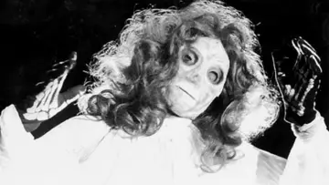 Zasłona do filmu "La notte che Evelyn uscì dalla tomba" #1524720