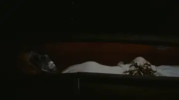 Zasłona do filmu "La notte che Evelyn uscì dalla tomba" #1524722