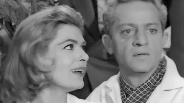 Zasłona do filmu "Ποτέ την Κυριακή" #483898