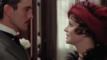 Zasłona do filmu "Divina creatura" #1133544
