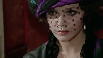 Zasłona do filmu "Divina creatura" #1133545