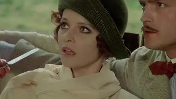 Zasłona do filmu "Divina creatura" #1133558