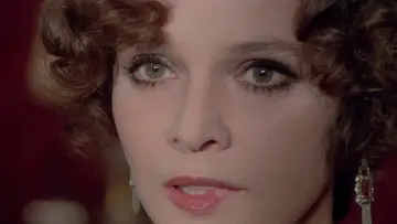 Zasłona do filmu "Divina creatura" #1133562