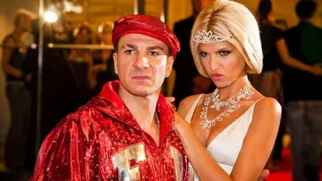 Zasłona do filmu "Fatal" #311212