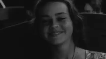 Zasłona do filmu "Lola" #1075186