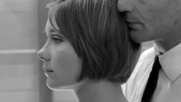 Zasłona do filmu "Kobieta zamężna" #429048