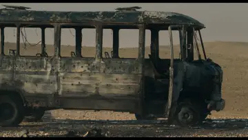 Zasłona do filmu "Pogorzelisko" #1179253