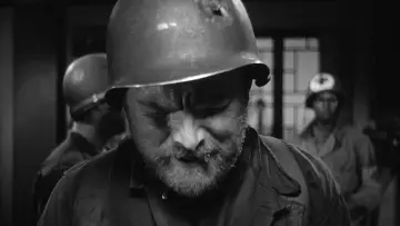 Zasłona do filmu "The Steel Helmet" #1847736