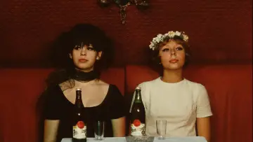 Zasłona do filmu "Stokrotki" #220784
