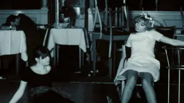 Zasłona do filmu "Stokrotki" #988135