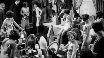 Zasłona do filmu "Au Bonheur des Dames" #916362