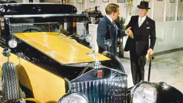 Zasłona do filmu "The Yellow Rolls-Royce" #1853861
