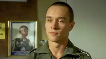 Zasłona do filmu "J