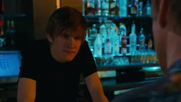 Zasłona do filmu "Bez Smyczy" #858839