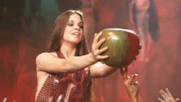 Zasłona do filmu "The Apple" #498354