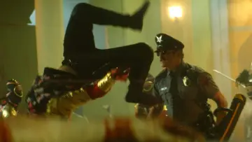 Zasłona do filmu "Officer Downe" #461014