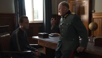 Zasłona do filmu "Ukryte życie" #237887