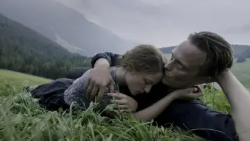 Zasłona do filmu "Ukryte życie" #237890