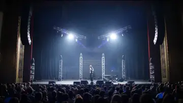 Zasłona do filmu "Bo Burnham: Make Happy" #1583581
