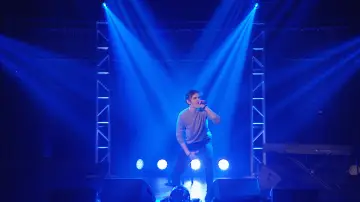 Zasłona do filmu "Bo Burnham: Make Happy" #1746302