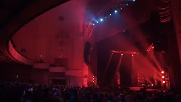 Zasłona do filmu "Bo Burnham: Make Happy" #1746305