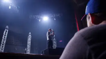 Zasłona do filmu "Bo Burnham: Make Happy" #1746314