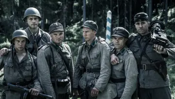 Zasłona do filmu "Nieznany Żołnierz" #457941